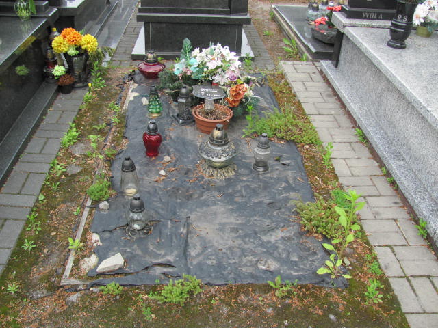 Grób Krzysztof Kamiński